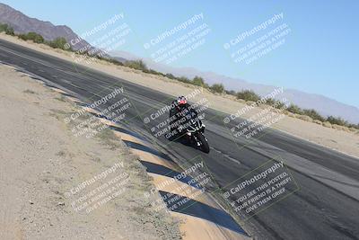 media/Dec-01-2025-Moto Forza (Mon) [[2daa91e15f]]/2-Intermediate Group/Session 4 (Turn 10 Inside)/